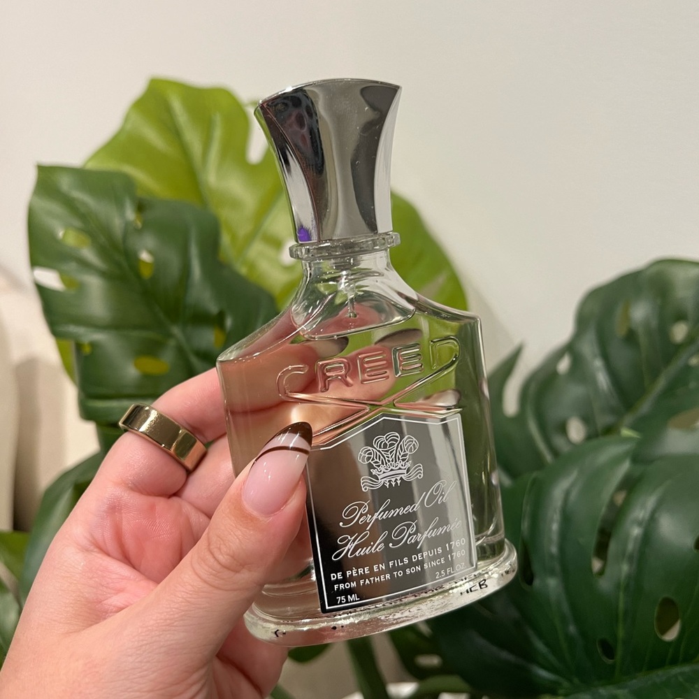 Creed oil aventus for her